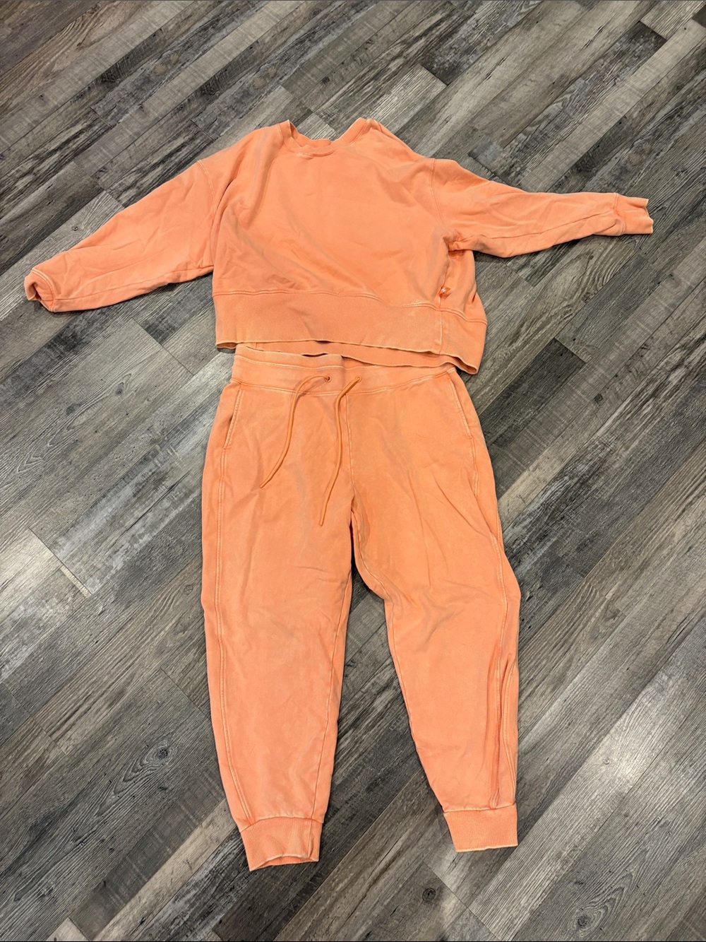 JoyLab Peach-Orange Cropped Sweatshirt & Joggers Set